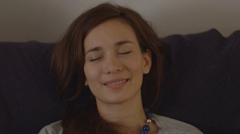 Celina Jade - April Flowers - Filmfotók