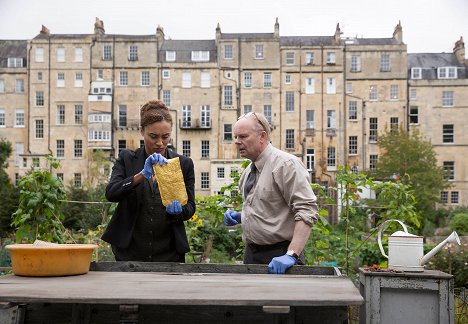 Tala Gouveia, Jason Watkins - McDonald & Dodds - The Fall of the House of Crockett - De la película