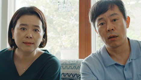 Hye-jin Jang, Duk-moon Choi - More Than Family - Van film