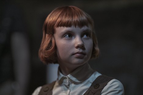 Isla Johnston - A vezércsel - Megnyitások - Filmfotók