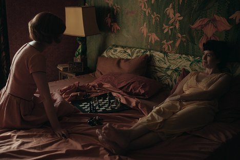 Marielle Heller - Gambit królowej - Gra środkowa - Z filmu