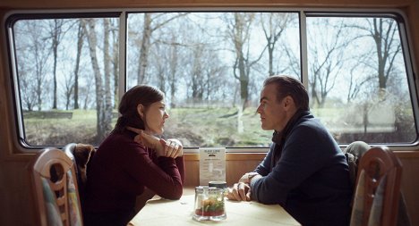 Virginia Kull, Sebastian Blomberg - Curveball - Z filmu