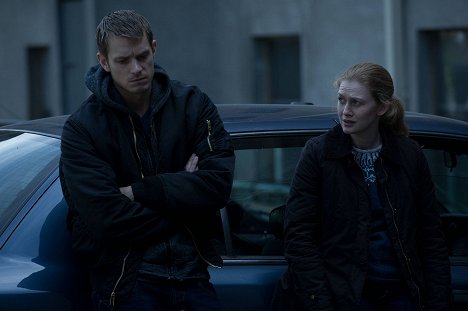 Joel Kinnaman, Mireille Enos - The Killing - From Up Here - Photos