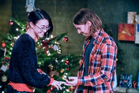 Kristina Tonteri-Young, Luke Treadaway - A Christmas Gift from Bob - Film