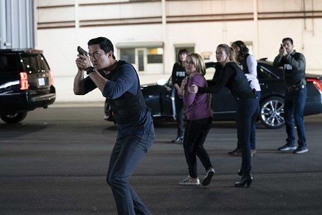 Daniel Henney, Gail O'Grady, A.J. Cook - Criminal Minds - And in the End - Photos