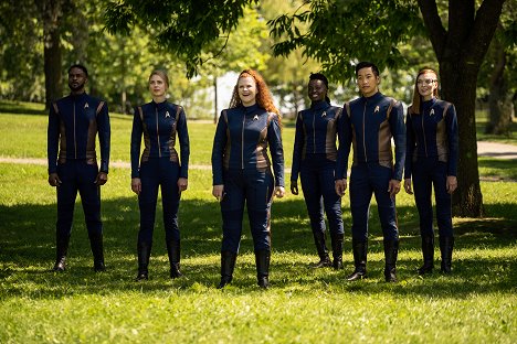 Ronnie Rowe, Sara Mitich, Mary Wiseman, Oyin Oladejo, Patrick Kwok-Choon, Emily Coutts - Star Trek: Discovery - People of Earth - Photos