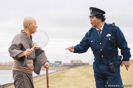 Toshio Sakata, Atsushi Ohnita - Urajasu tekkin kazoku - Nihacume: Džunko emergency - Kuvat elokuvasta
