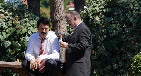 Güven Kıraç - Tövbeler Olsun - Episode 3 - De la película