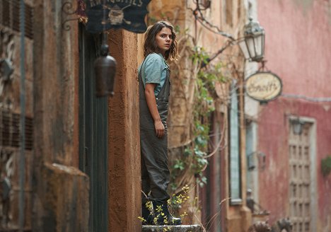 Dafne Keen - His Dark Materials - The City of Magpies - Photos