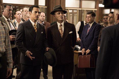 Milo Ventimiglia, Robert Knepper - Mob City - Red Light - Z filmu