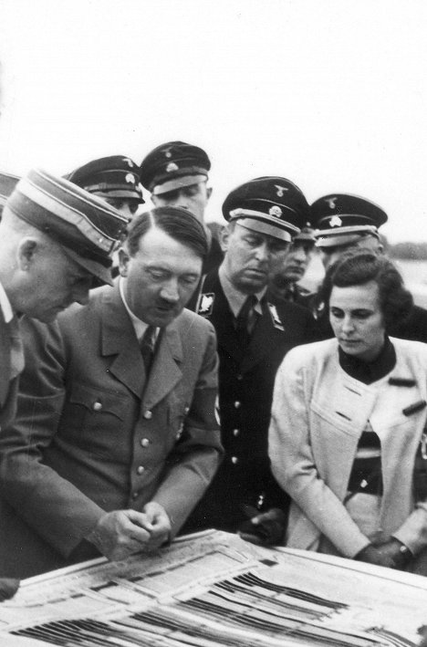 Adolf Hitler, Leni Riefenstahl - Leni Riefenstahlová - konec mýtu - Z filmu