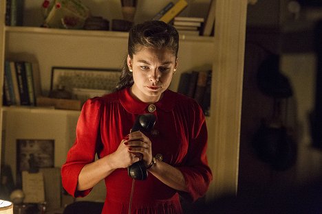 Alexa Davalos - Mob City - Oxpecker - Z filmu