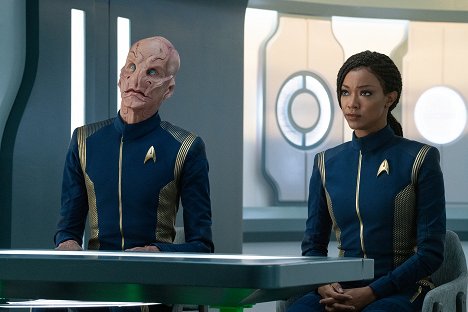 Doug Jones, Sonequa Martin-Green - Star Trek: Discovery - Die Bewährungsprobe - Filmfotos