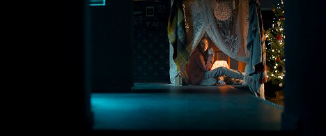 Isha Zainab Khan - Dragevokterens jul - Film