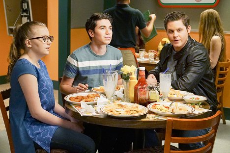 Bebe Wood, Noah Galvin, Matt Shively - The Real O'Neals - Dating-Regeln - Filmfotos