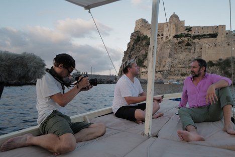 Matěj Ruppert, Emanuele Ridi - Manu a Matěj na cestě z Říma na ostrov Capri - Ryby, zase ryby! Je libo raději králíka? - Photos