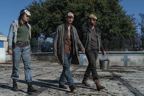 Christine Evangelista, Austin Amelio, Cory Hart - Fear the Walking Dead - Honey - Photos