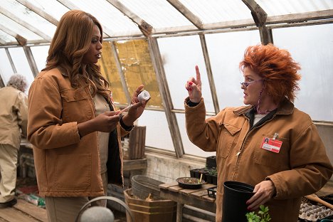 Laverne Cox, Kate Mulgrew - Orange Is the New Black - Comic Sans - Photos