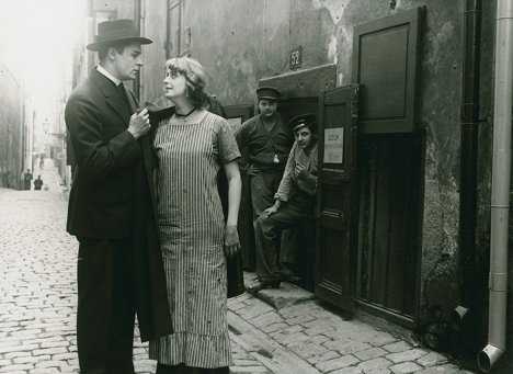 Gunnar Tolnæs, Lili Beck - Gatans barn - Film