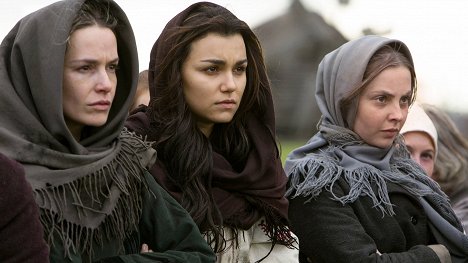 Lucy Brown, Samantha Barks - Holodomor, la grande famine ukrainienne - Film