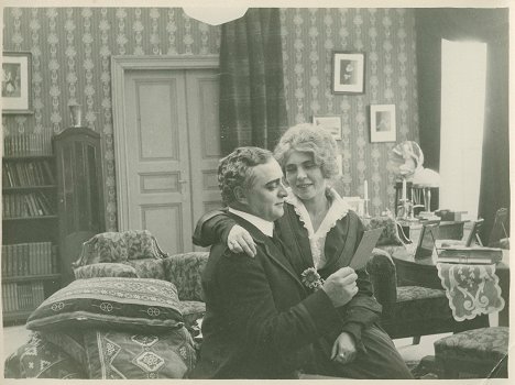 Carl Barcklind, Sybil Smolova - I mörkrets bojor - Photos