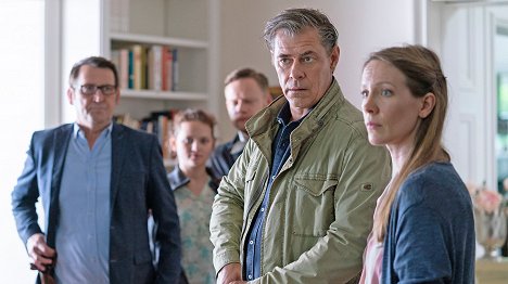 Ingo Naujoks, Greta Bohacek, Jean-Luc Bubert, Sven Martinek, Klara Manzel - Detektívi zo severu - Z dobrej rodiny - Z filmu