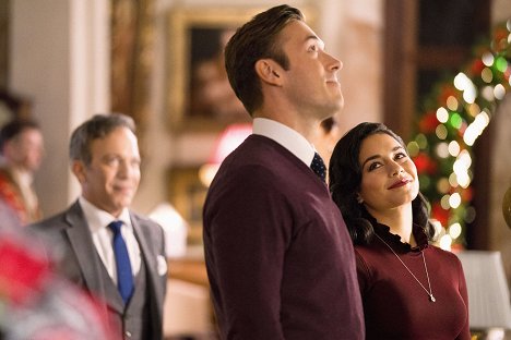 Sam Palladio, Vanessa Hudgens - La Princesse de Chicago : Dans la peau d'une reine - Film