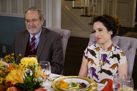 Martin Mull, Zoe Lister Jones - Családom, darabokban - Szabadság, Intim, Szobafogság, Étkezde - Filmfotók