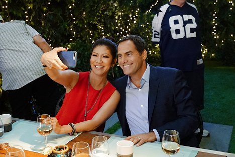 Julie Chen Moonves, Andy Buckley - Life in Pieces - Ô nom ! / Tyler se bouge / Cauchemar / Petits remontantsu - Film