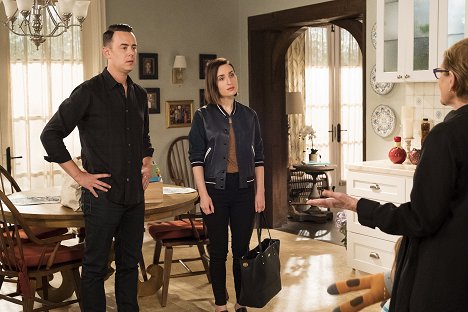 Colin Hanks, Zoe Lister Jones - Life in Pieces - Waffle Permission Kidless Boyfriend - Photos