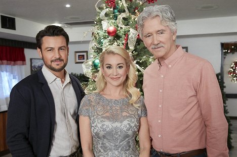 Tyler Hynes, Kellie Pickler, Patrick Duffy - The Mistletoe Secret - Promokuvat