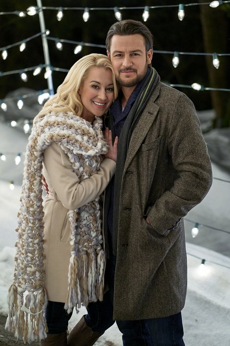 Kellie Pickler, Tyler Hynes - The Mistletoe Secret - Promo