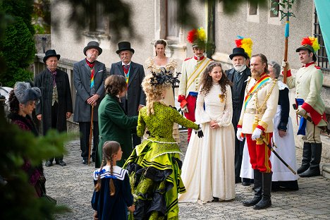 Darija Pavlovičová, Marián Mitaš - O liečivej vode - Kuvat elokuvasta