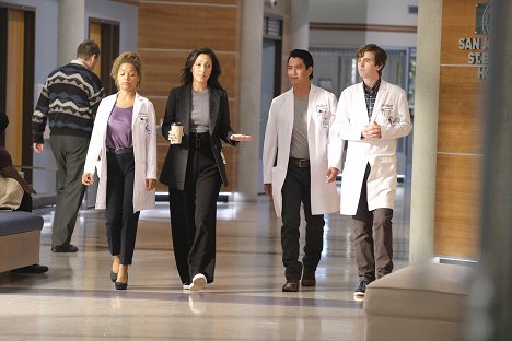 Antonia Thomas, Christina Chang, Will Yun Lee, Freddie Highmore - The Good Doctor - Newbies - Kuvat elokuvasta