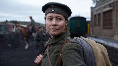 Trine Dyrholm - Erna i krig - Film