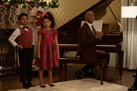 Anis N'Dobe, Asiyih N'Dobe, Burl Moseley - Karácsonyi meglepi - Filmfotók