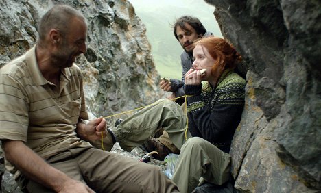 Gael García Bernal, Hani Furstenberg - The Loneliest Planet - Z filmu