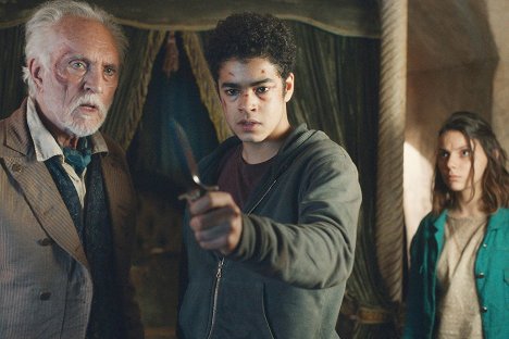 Terence Stamp, Amir Wilson, Dafne Keen - His Dark Materials - Tower of the Angels - Photos