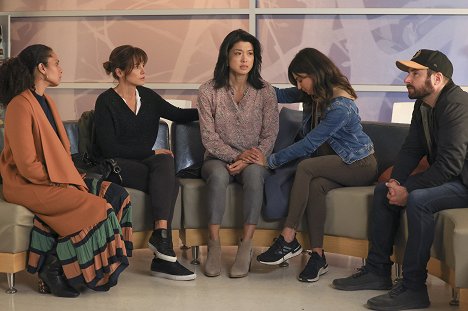 Christina Moses, Stephanie Szostak, Grace Park, Floriana Lima, James Roday Rodriguez - A Million Little Things - Hit & Run - Kuvat elokuvasta