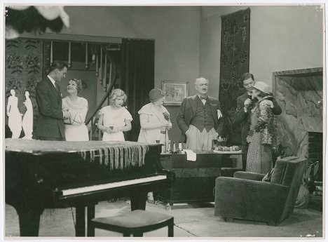 Gustav Wally, Margit Rosengren, Ejvor Kjellström, Doris Nelson, Anders Frithiof - Den farliga leken - Filmfotos