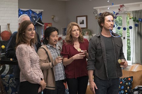 Diane Farr, Bobby Lee, Jenna Fischer, Oliver Hudson - Splitting Up Together - Star of Milo - Photos