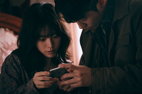 Ji-min Han, Joo-hyeok Nam - Joje - De filmes