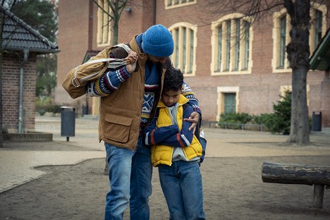 Tyron Ricketts, Sanusi Bah - Paule und das Krippenspiel - Photos