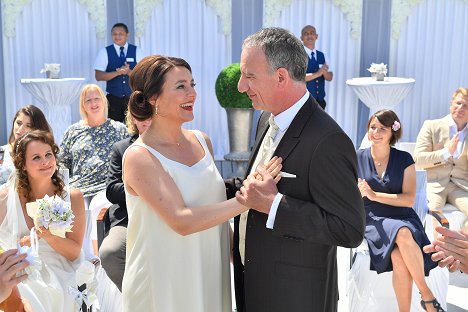 Elisabeth Romano, Heio von Stetten - Kreuzfahrt ins Glück - Hochzeitsreise an die Ostsee - Photos