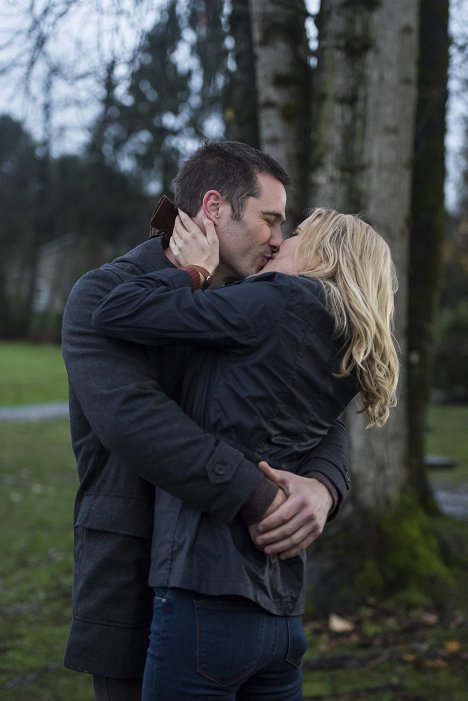 Luke Macfarlane, Jessy Schram - The Birthday Wish - De la película