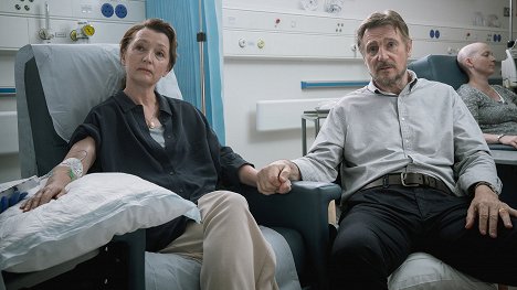 Lesley Manville, Liam Neeson - Ordinary Love - Kuvat elokuvasta