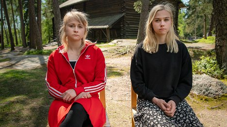 Anna Karjalainen, Kaisa Karjalainen - Suomi on maalainen - Promóció fotók