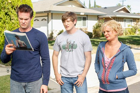 Garret Dillahunt, Lucas Neff, Martha Plimpton - Raising Hope - Credit Where Credit Is Due - Photos