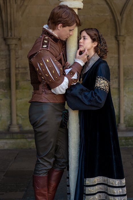 Ruairi O'Connor, Charlotte Hope - The Spanish Princess - A Polite Kidnapping - Filmfotos