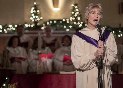 Dee Wallace - Every Other Holiday - Film